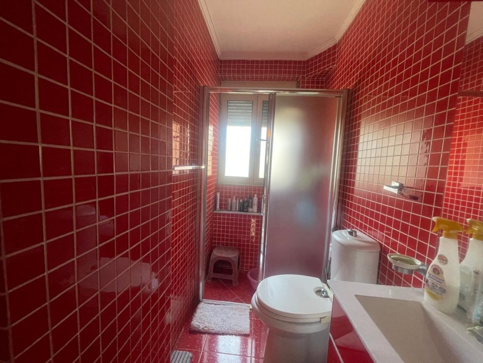 Tirane, jepet me qera 2+1+Aneks Kati 3, 70 m² 500 € (Rruga Fortuzi)