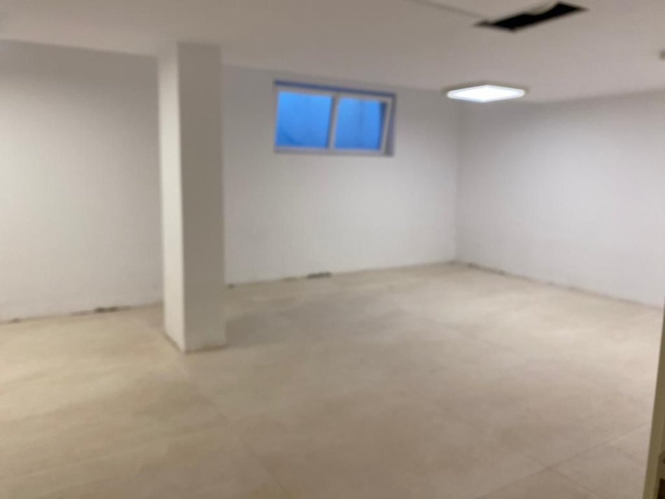 Tirane, jepet me qera Vile 3 Katshe Kati 2, 600 m² 5.000 € (TEG)