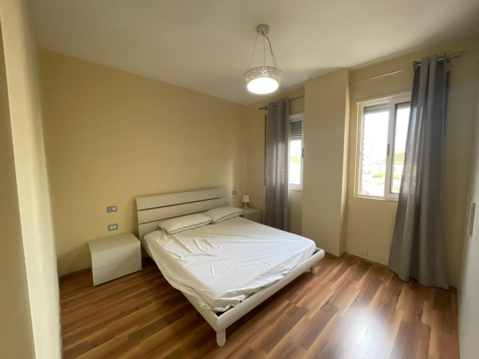 Tirane, shitet apartament 1+1+Ballkon Kati 3, 62 m² 140.000 € (Brryli, Prane Maternitetit Te Ri)