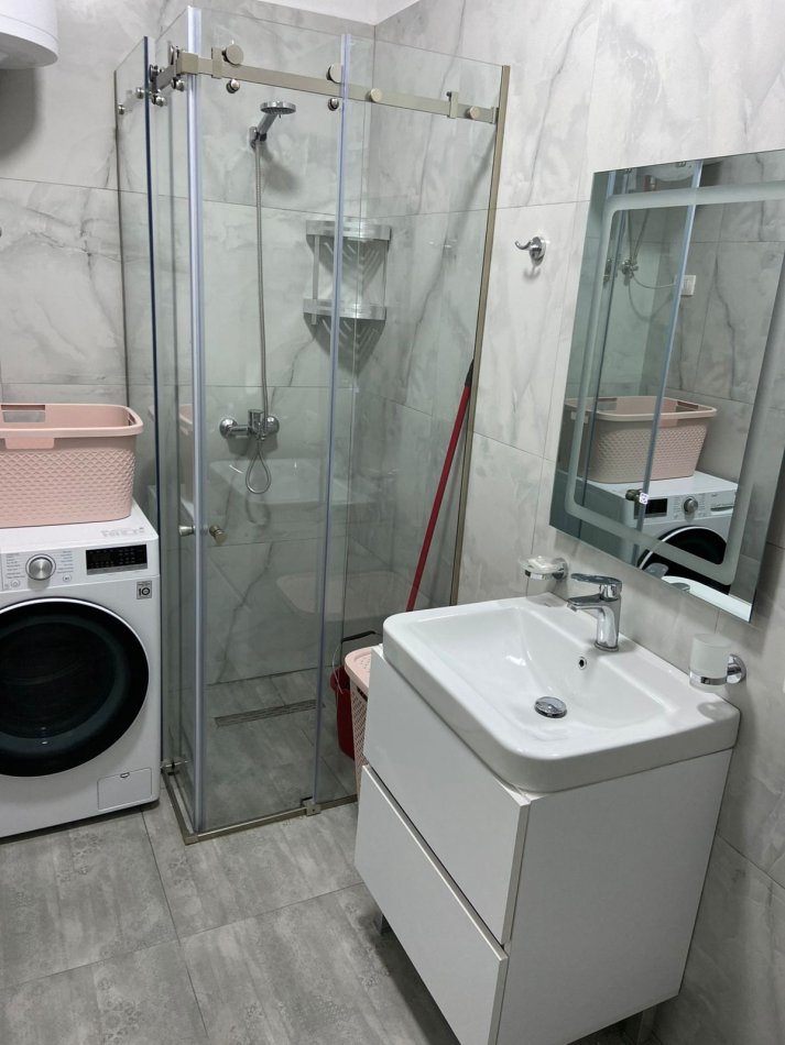 Tirane, jepet me qera apartament 1+1 Kati 2, 65 m² 550 € (21 dhjetori)