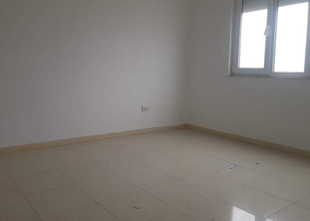 Tirane, jepet me qera apartament 2+1 Kati 4, 75 m² 300 Euro (treni)