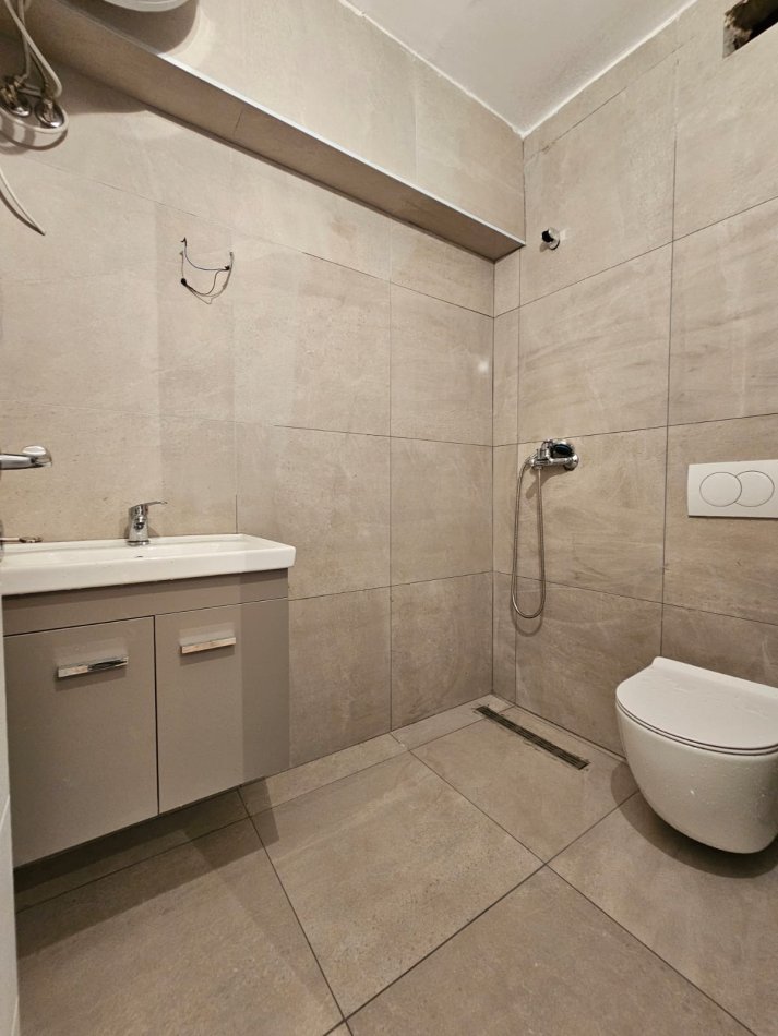 Tirane, shitet apartament 1+1 Kati 5, 44 m² 106.000 € (Mozaiku i Tiranes)