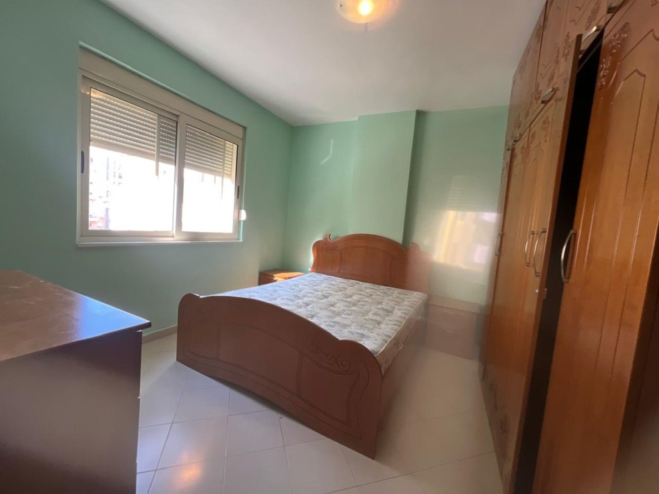 Durres, shitet apartament 1+1+Aneks+Ballkon Kati 3, 65 m² 78.000 € (Shkembi i kavajes)