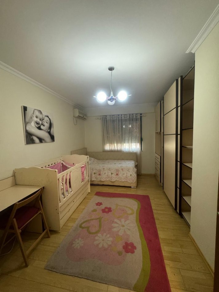 Tirane, jepet me qera apartament 2+1 Kati 3, 107 m² 500 € (5 Maj)