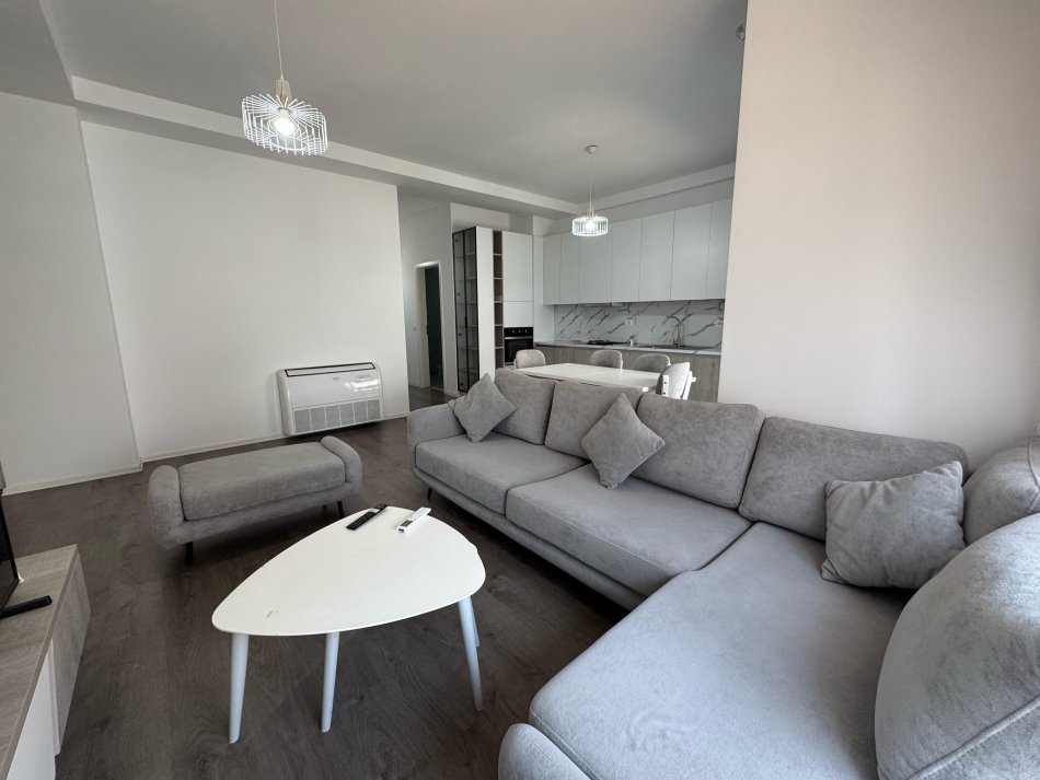 Tirane, jepet me qera apartament 2+1 Kati 4, 90 m² 700 € (21 dhjetori)