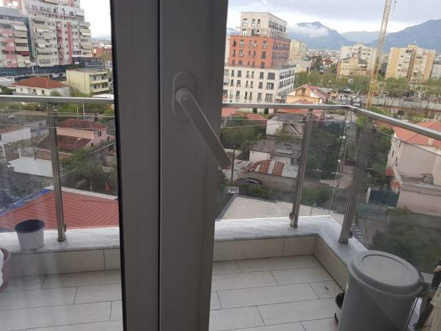 Tirane, jepet me qera apartament 1+1+BLK Kati 3, 74 m² 400 Euro (Fusha e aviacionit)
