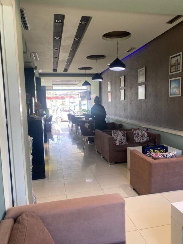 Tirane, jepet me qera ambjent biznesi Kati 0, 115 m² 800 Euro (Rruga Llazi Miho)
