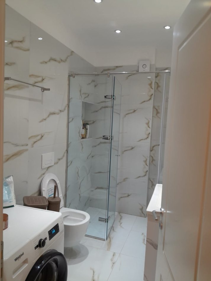 Shitet, Apartament 2+1+2+Post Parkimi, Vlorë.
