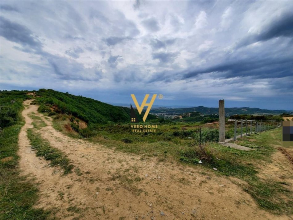 Tirane, shitet toke , 5.100 m² 119.000 € (LINZE)