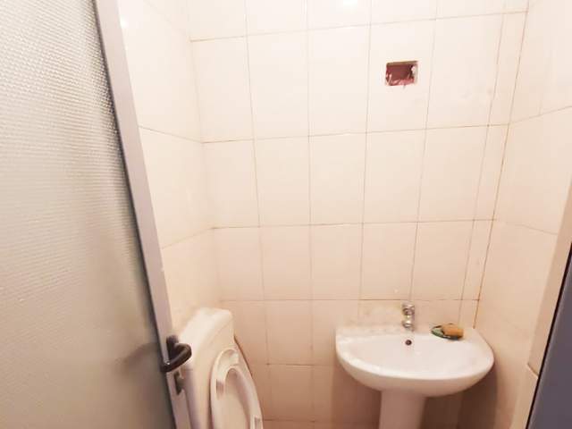 Tirane, shitet dyqan 45 m² 61.000 Euro