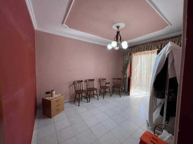 Tirane, shitet apartament 4+1+BLK Kati 1, 151 m² 225.000 Euro (Martenitetit të ri)