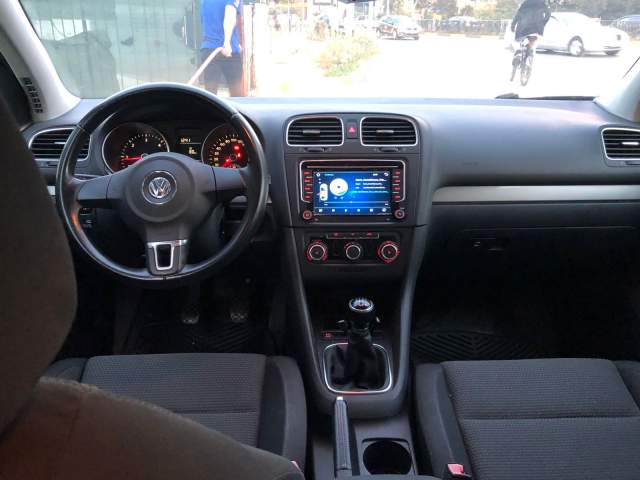 Tirane, shitet makine Golf 6 Viti 2010