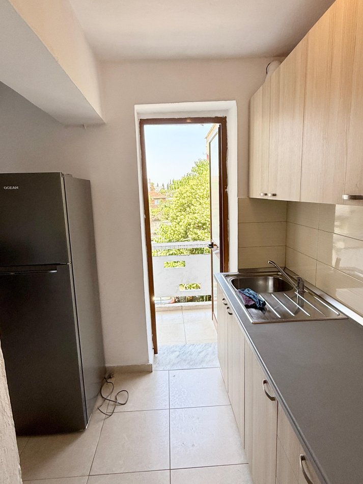 Tirane, shitet apartament 2+1+Ballkon Kati 3, 66 m² 115.000 € 