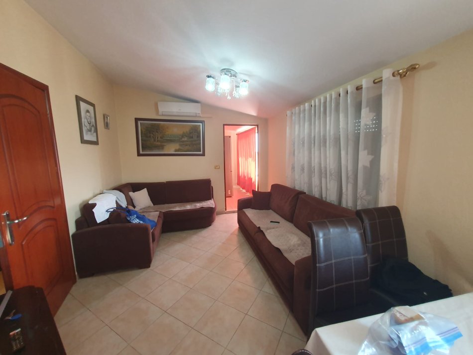 SHITET: APARTAMENT PENTHOUSE / zona: POGRADEC