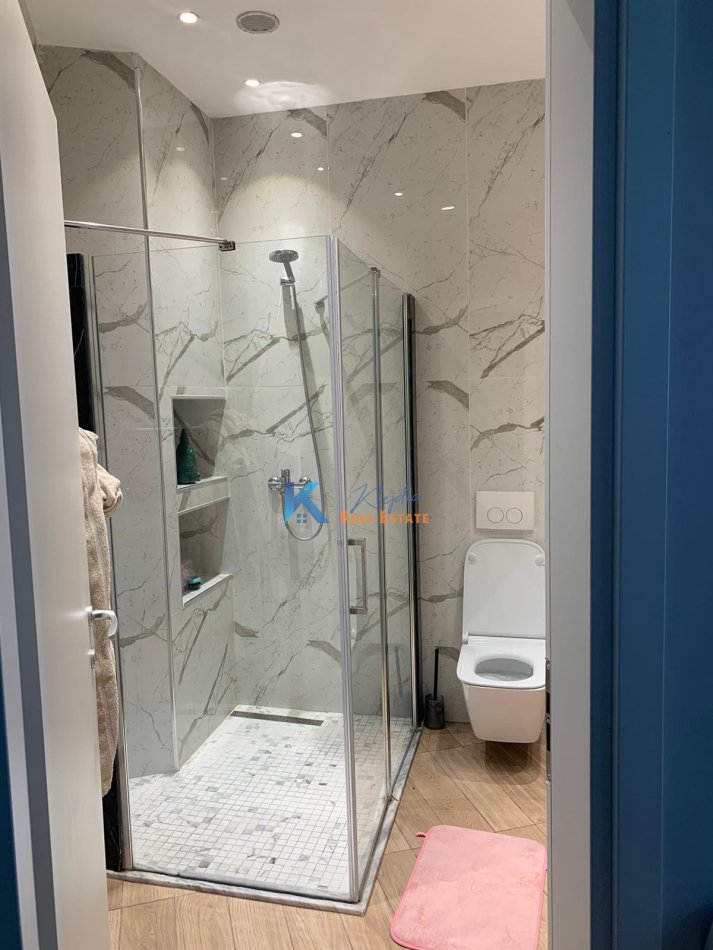 Tirane, jepet me qera apartament 1+1, Kati 5, 84 m² 520 € (Fusha e Avicaionit, Rezidenca Turdiu)