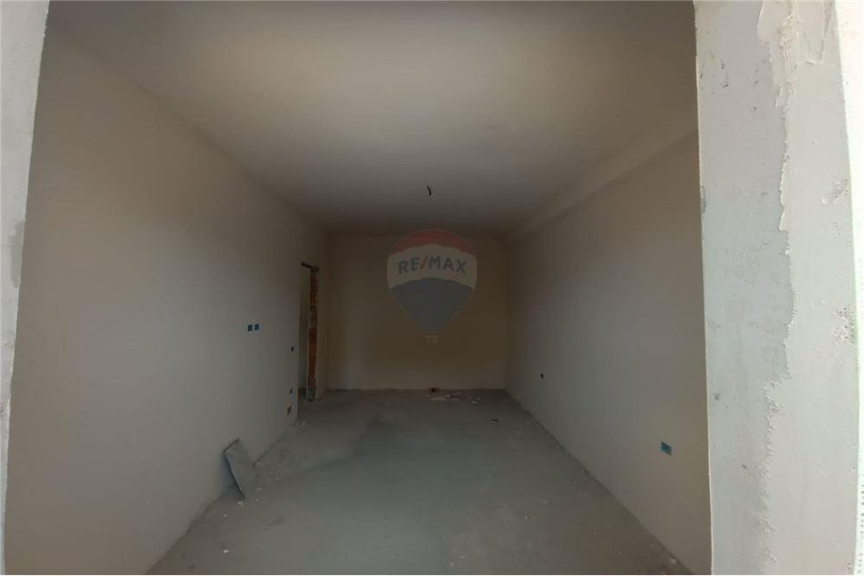 Tirane, shitet apartament 1+1 Kati 5, 75 m² 91.000 € (rruga lidhja e prizrenit - Treni - Bulevardi i Ri)