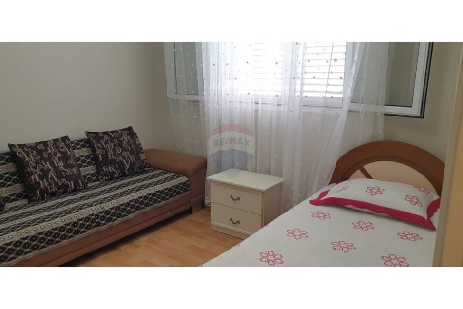 Tirane, jepet me qera apartament 2+1 Kati 3, 140 m² 500 € (3 Vellezrit Kondi - Qyteti Studenti - Vilat Amerikane)