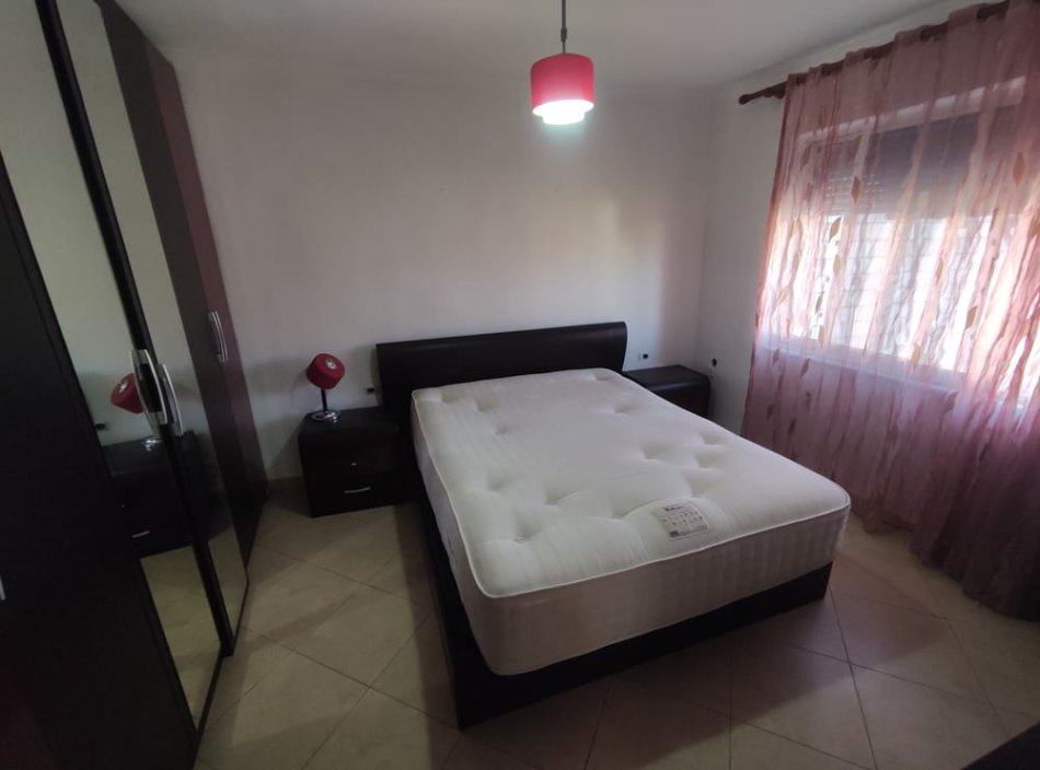 Tirane, shitet apartament 2+1 Kati 5, 75 m² 97.000 € (rruga kongresi i manastirit)