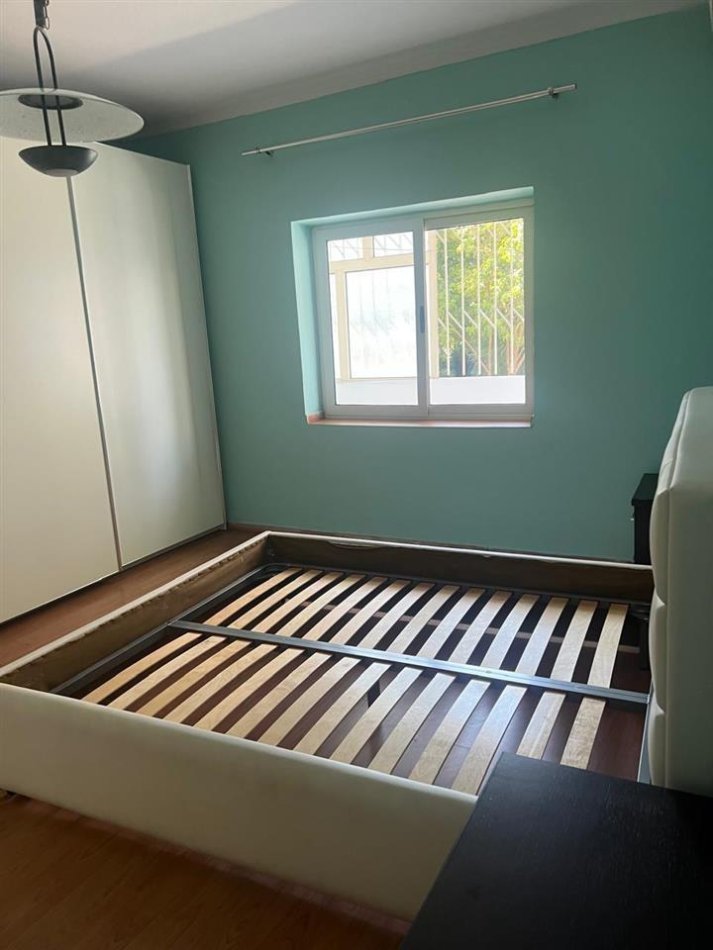 Tirane, shitet apartament 3+1 Kati 1, 140 m² 252.000 € (Vasil Shanto)