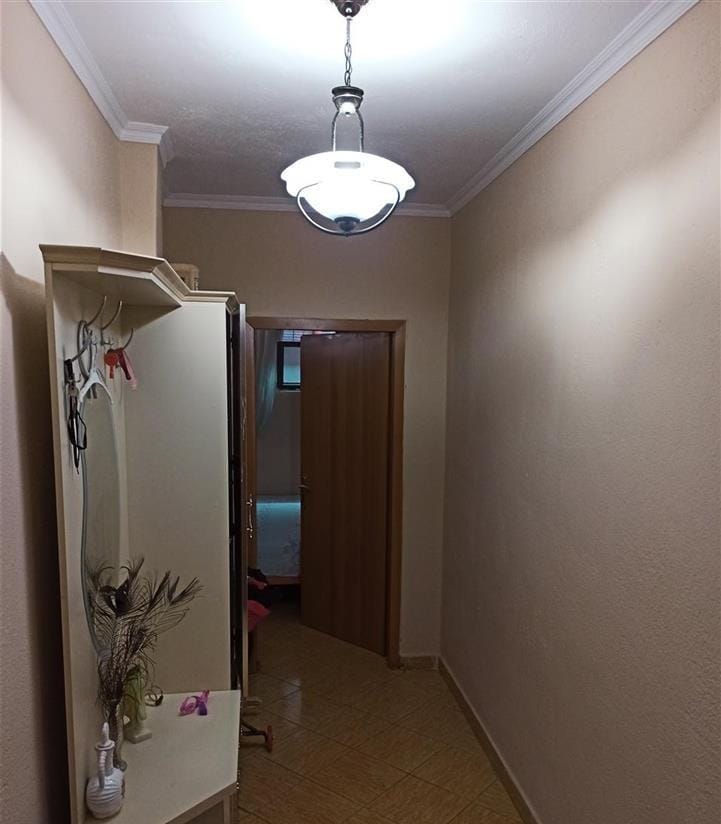 Tirane, shitet apartament 2+1 Kati 8, 80 m² 100.000 € (rruga 5 Maji)