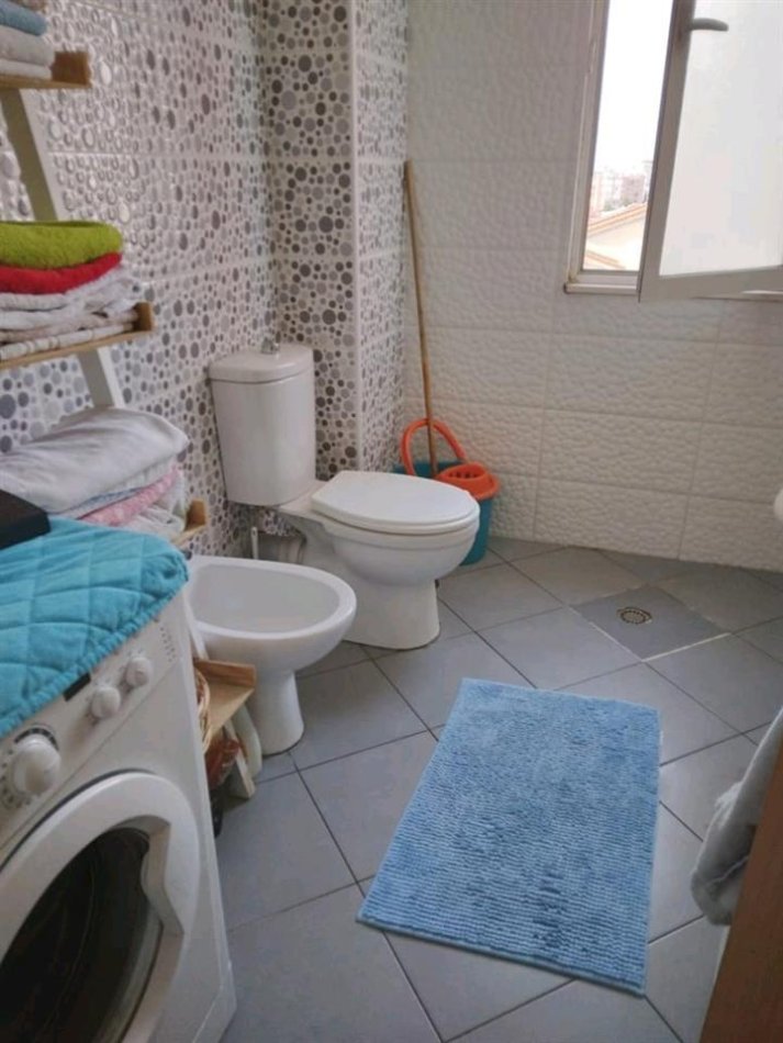 Tirane, shitet apartament 1+1 Kati 2, 64 m² 125.000 € (Selite)