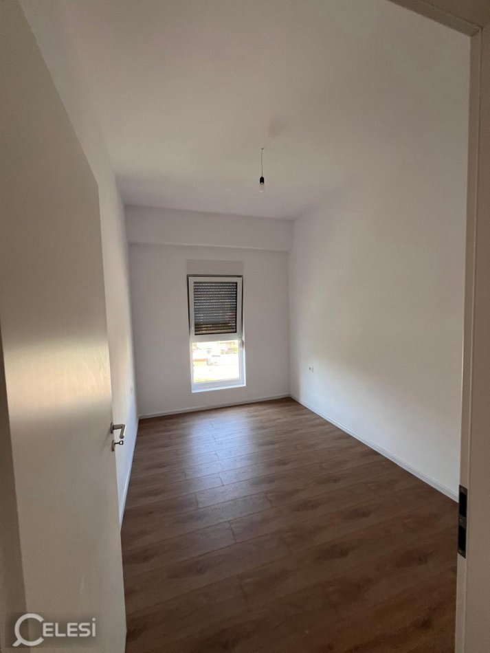 Shqiperi, jepet me qera apartament 2+1 Kati 7, 110 m² 400 € (ali demi)