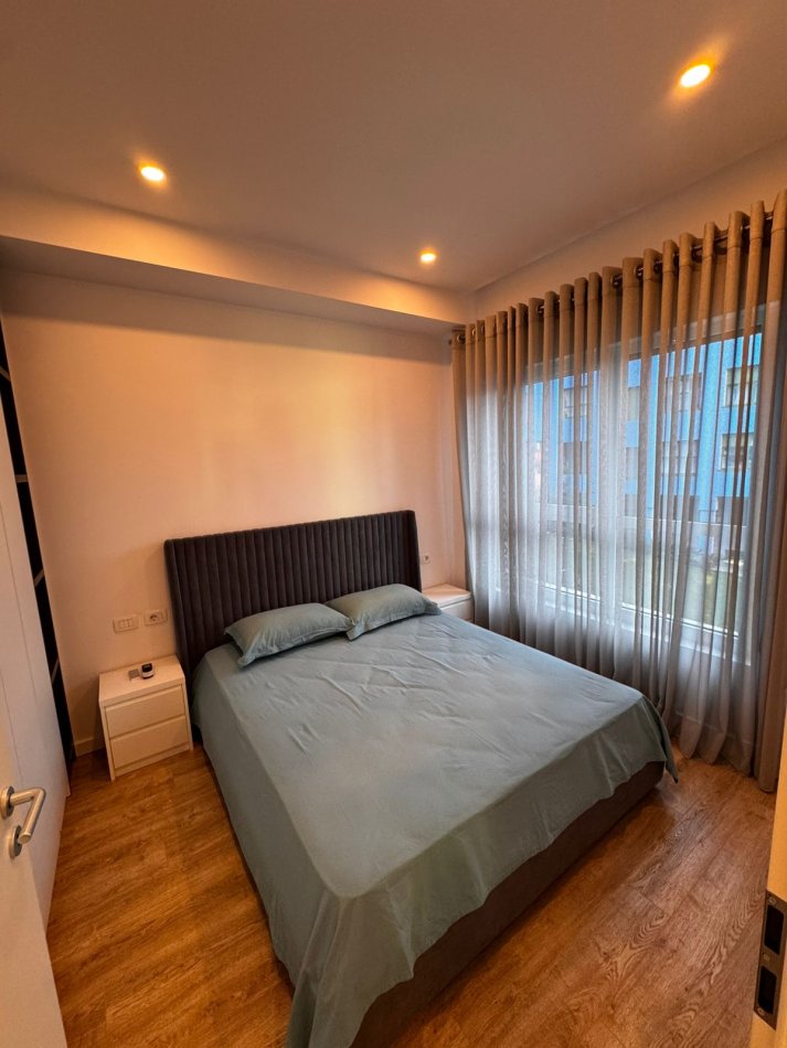 Tirane, shes apartament 1+1+Ballkon Kati 2, 61 m² 115.000 € (ali demi)
