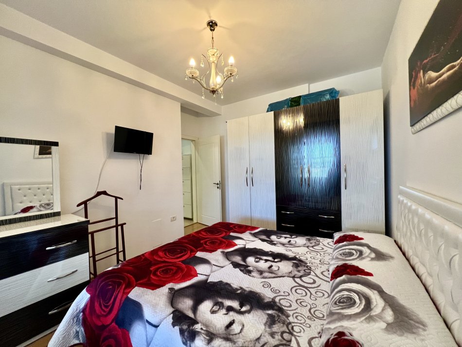 Tirane, shitet apartament 1+1+Ballkon , 72 m² 105.000 € (ÇOLLAK)
