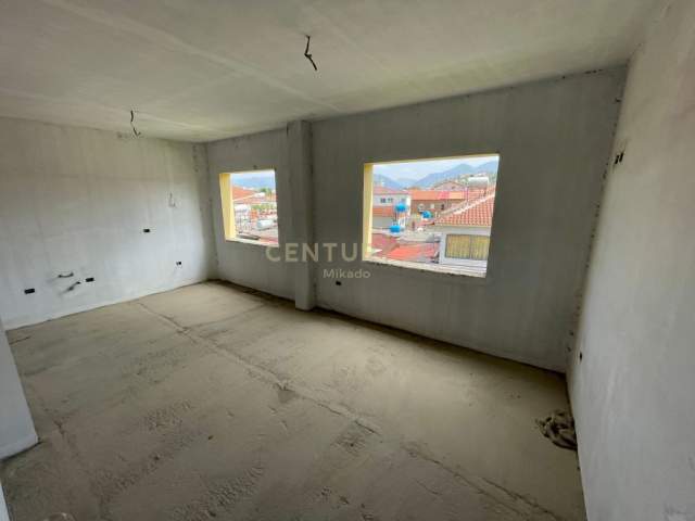 Tirane, shitet 3+1+A+BLK Kati 1, 1.113 m² 600.000 Euro