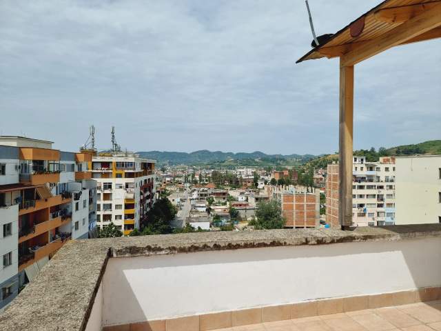 Tirane, shitet apartament 2+1+BLK Kati 8, 166 m² 90.000 Euro (Besim Alla - Yzberisht - Pallatet Cabej, Shqipëri)