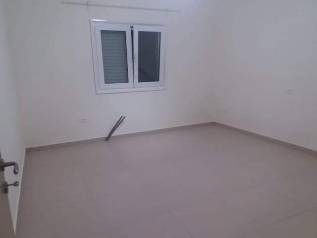 Tirane, jepet me qera apartament 2+1 Kati 2, 120 m² 25.000 Leke (Senatorium)
