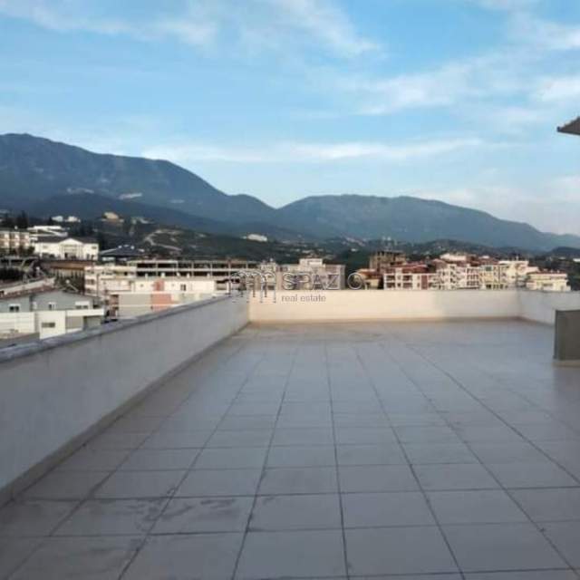Tirane, shitet apartament 3+1+BLK Kati 6, 500 m² 250.000 Euro