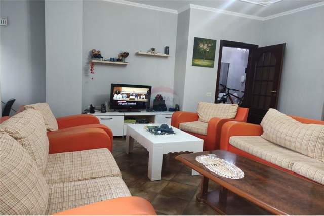 Tirane, ofert apartament 2+1 Kati 2, 115 m² 330 Euro