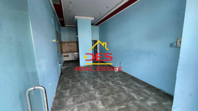 Vlore, jepet me qera dyqan Kati 0, 30 m² 300 Euro (Lungomare Vlore)