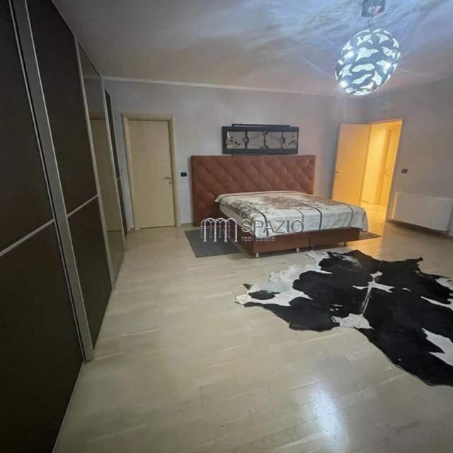 Tirane, shitet 3+1+BLK Kati 2, 212 m² 2.000 Euro/m2 (Ish Ekspozita)