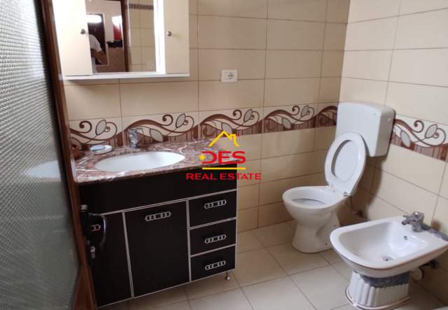 Vlore, shitet shtepi 1 Katshe Kati 0, 83 m² 72.000 Euro (Ali Demi Vlore)