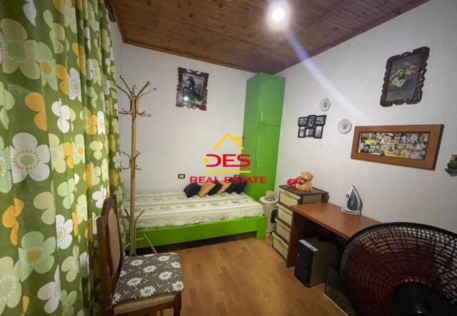 Vlore, shitet shtepi 2 Katshe Kati 2, 300 m² 300.000 Euro (1 Maji)