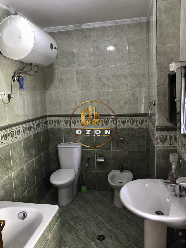 Tirane, jepet me qera apartament 2+1+BLK Kati 4, 120 m² 500 Euro (Ish Ekspozita)