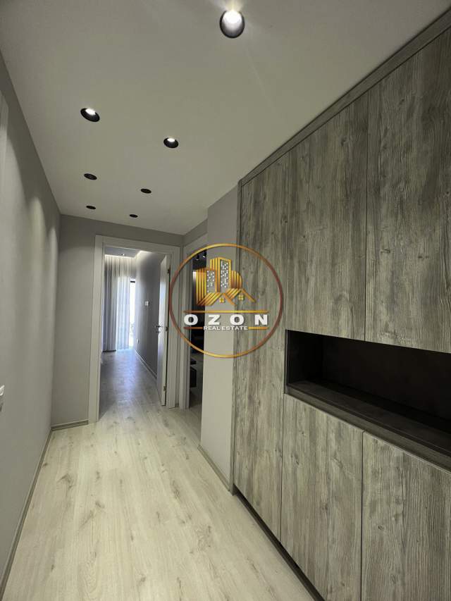 Tirane, shitet apartament 1+1 Kati 10, 70 m² 150.000 Euro (Rruga e Kavajes)