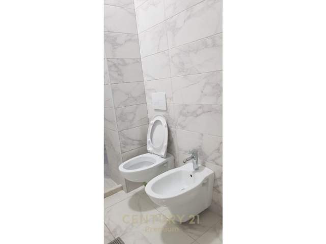 Tirane, jepet me qera apartament 1+1 Kati 2, 72 m² 350 Euro (Spitali QSUT)