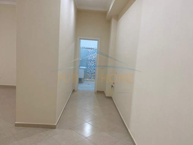 Durres, shitet apartament 1+1 Kati 1, 195 m² 135.000 Euro (PLAZH-ILIRIA)