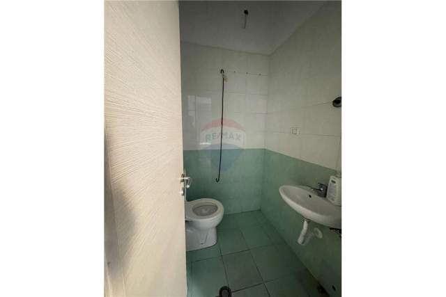 Tirane, jepet me qera dyqan Kati 0, 101 m² 700 Euro (FRANK BARDHI)