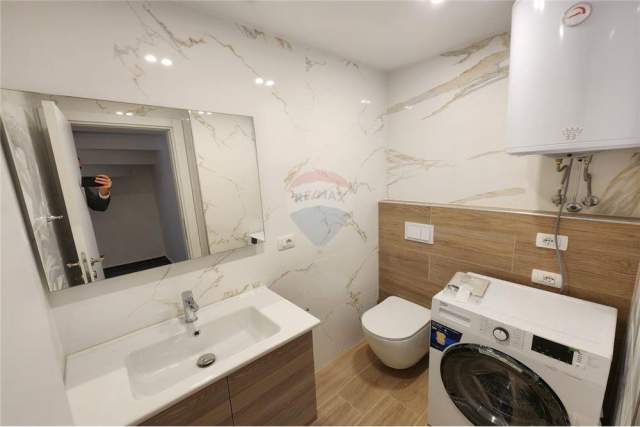 Tirane, jepet me qera apartament 202 m² 2.000 Euro (TEGU)