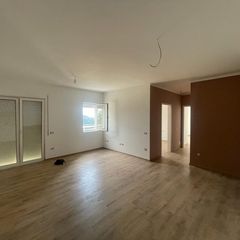 Tirane, shitet apartament 2+1 Kati 1, 109 m² 81.000 Euro (siper restorant muraga)