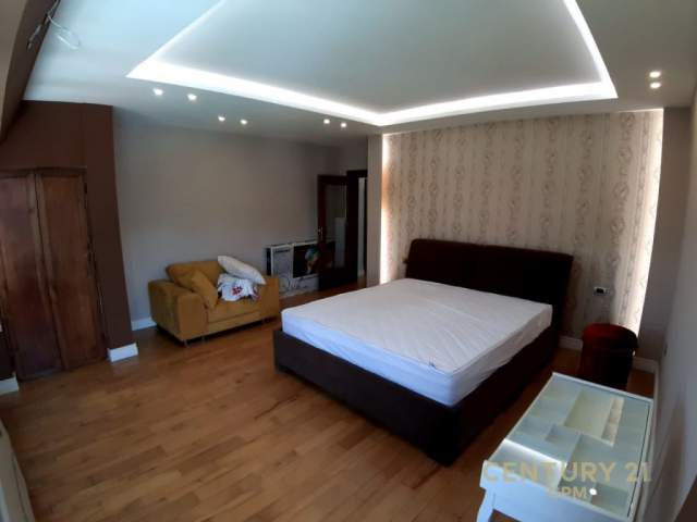 Tirane, shitet apartament 2+1 Kati 5, 125 m² 215.000 Euro (Komuna e Parisit)