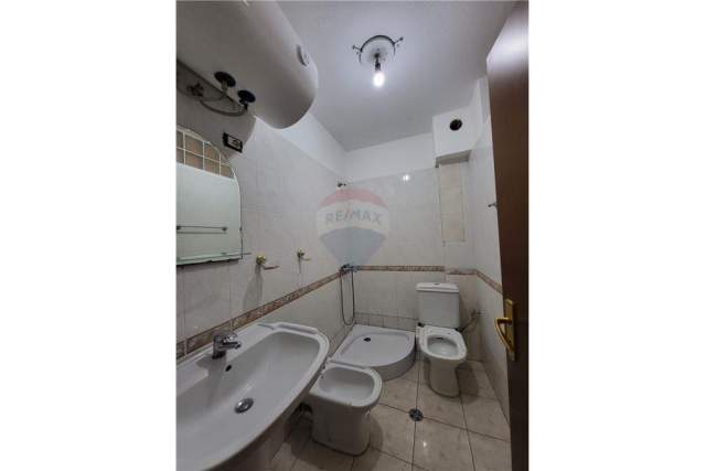Tirane, shitet apartament 1+1 Kati 1, 60 m² 95.000 Euro (Selvia)
