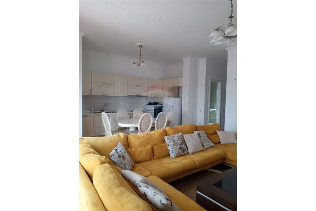Tirane, shitet Penthouse 3+1+BLK Kati 7, 192 m² 135.000 Euro (Fresku)