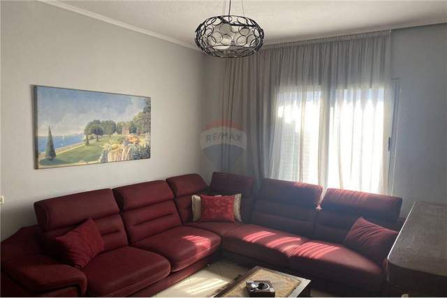 Tirane, shitet Vile 2 Katshe Kati 1, 200 m² 190.000 Euro (Don Bosko)