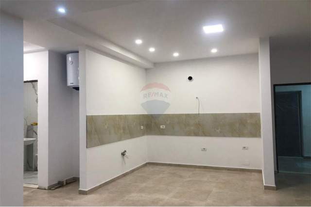 Tirane, jepet me qera apartament 2+1+BLK Kati 2, 95 m² 40.000 Leke (5 Maji)