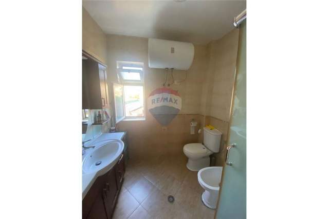 Tirane, shitet apartament 1+1 Kati 5, 68 m² 68.000 Euro (Ferit Xhajko)